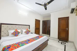 FabHotel The Arjun - Iffco Chowk Sector 29 - Room