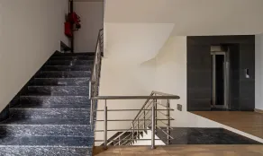 Itsy Hotels Grand York - Elevator
