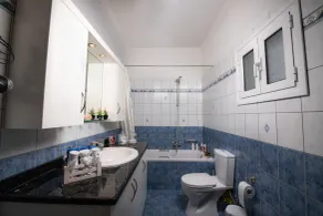 Vasilis Home - Bad