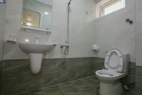 Cat Ba Green Hotel - Bathroom