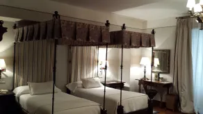 Parador de Santiago - Hostal Reis Catolicos - Chambre