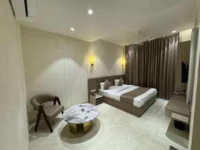 Hotel Fortune Inn - Room