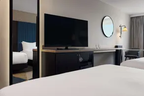 Hilton Vienna Waterfront - Room