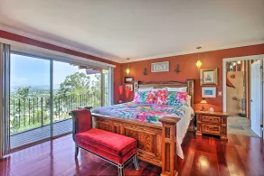 Colorful El Cajon Gem: Deck, Garden & Valley Views - Innvendig