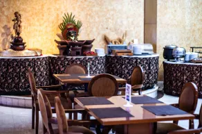 Mega Anggrek Hotel Jakarta Slipi - Restaurant