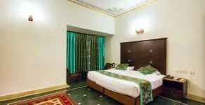 Nahargarh Haveli-Near Train station Metro - Camera