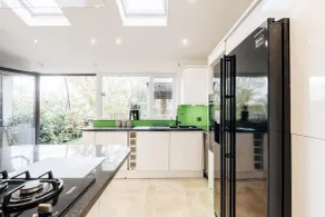 Luxury Unique Townhouse with Hottub & Pizza Oven - Interior detail