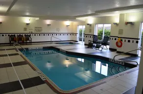 Fairfield Inn & Suites by Marriott Sault Ste. Marie - Piscine