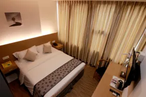 Botahtaung Hotel - Room