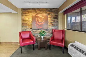 Red Roof Inn Dayton North Airport - Lobby