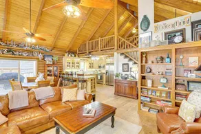 Trail Access & Riverfront Porch at Home in Provo! - Innvendig