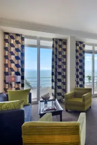 Le Méridien Beach Plaza - Room