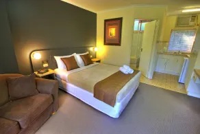 Lorne Coachman Inn - Room