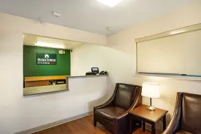 HomeTowne Studios by Red Roof Colorado Springs - Airport - Lobby