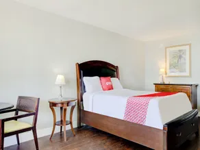 OYO Hotel Dundee By Crystal Lake - Chambre