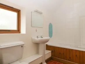 Honeysuckle Cottage - Baño