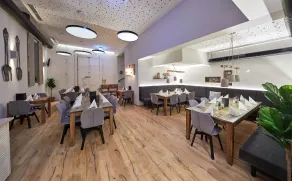 TWO TIMEZ - Boutique Hotel - Restaurant