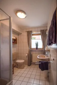 Weingut Peifer - Bathroom