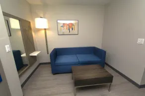 Holiday Inn Express & Suites Cocoa by IHG - Room