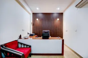 Hotel maayra inn - Lobby