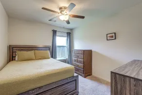 12 Mi to Beach: Texas Gulf Coast Home w/ Fire Pit - Innenbereich