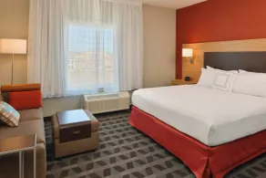 TownePlace Suites by Marriott Laplace - Habitación