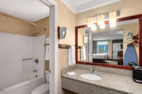 Days Inn by Wyndham Columbia Kentucky - Bad