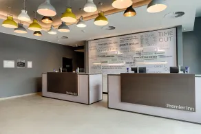 Premier Inn Hamburg City Klostertor - Reception