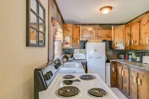 Rustic Caroga Lake Retreat: Fish, Hike & Ski! - Innvendig