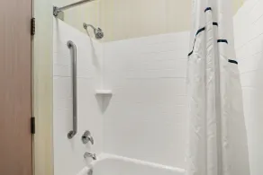 HomeTowne Studios by Red Roof East Lansing - Okemos - Badeværelse