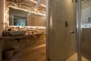 Forma Your Boutique Suite - Badrum