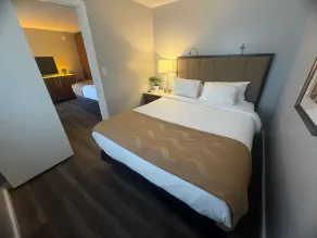 Naval Suites by FairBridge - Chambre