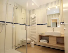 Hotel am Markt Altentreptow - Bagno
