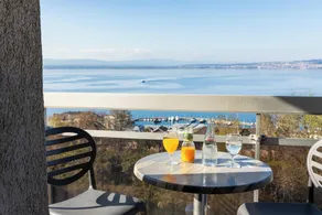 Côté Lac Hostel Evian - Ausblick vom Zimmer