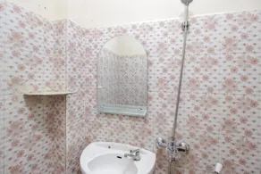 RedDoorz @ Malalayang Manado - Bathroom