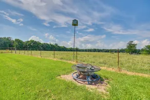 Peaceful Fulton Farm Retreat w/ Outdoor Space! - Interiör