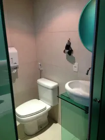 Forum Motel - Bathroom