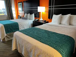 Howard Johnson by Wyndham Houston Heights Downtown - Chambre