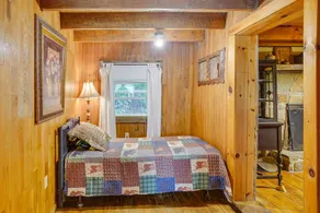 Historic Cabin Retreat ~ 2 Mi to Seneca Rocks! - Rum
