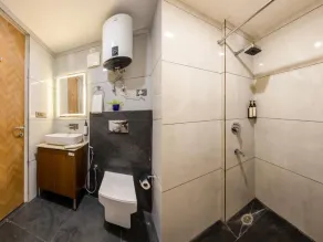 Saltstayz Premier Faridabad Near Sarita Vihar - Salle de bain