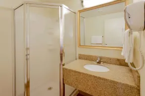 La Quinta Inn by Wyndham Minneapolis Airport Bloomington - Salle de bain