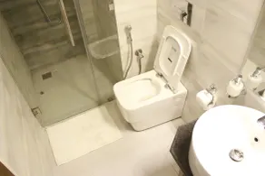 Beautiful Kathmandu Hotel - Bathroom
