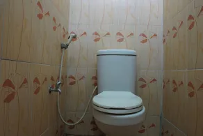Hotel O Holy HomestayNearWisata Kopi Desa Tamansari - Badezimmer
