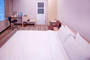 Yomi Hotel - ShuangLian MRT - Room
