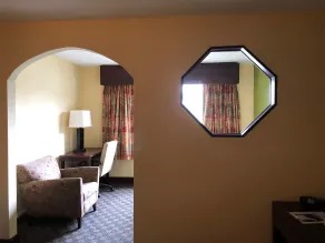 Econo Lodge Inn & Suites Warsaw - Habitación