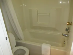 Travel Inn and Suites - Salle de bain