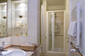 Mamaison Residence Izabella Budapest - Salle de bain