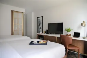 Le Meridien Essex Chicago - Room