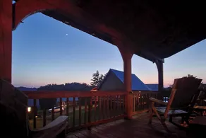 Gas Grill! Cabin Retreat, 2 Mi to Blue Ridge Pkwy - Intérieur