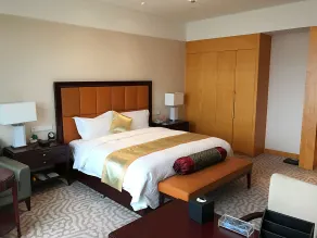 QueenSir International Hotel - Chambre